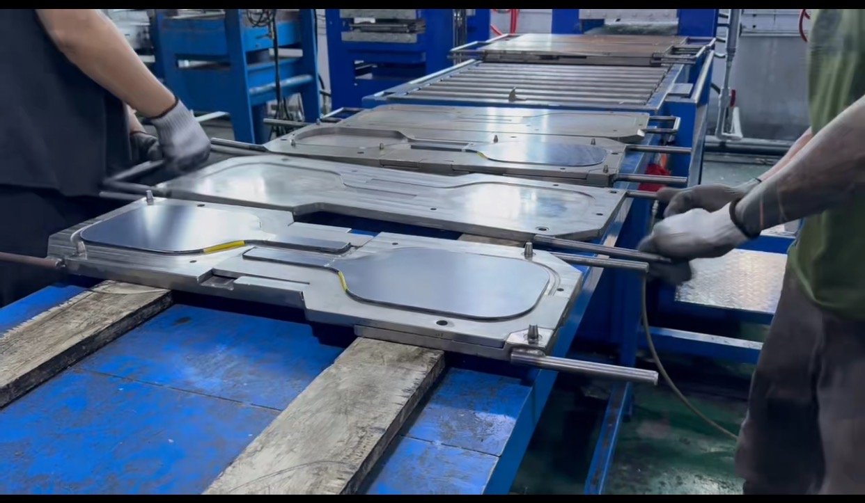 Inside A Pickleball Paddle Factory: From Raw Material To Finished Paddle